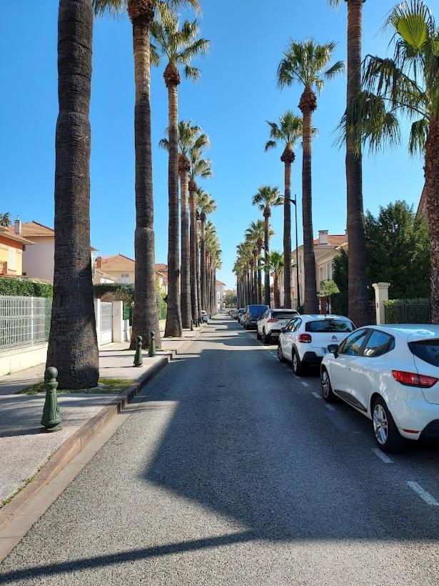 Rez-de-chaussée privatif spacieux 3* d'une villa centre ville Hyères Extérieur photo
